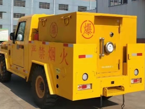 麻涌镇凯龙爆破器材运输车：保障爆破任务的安全运行